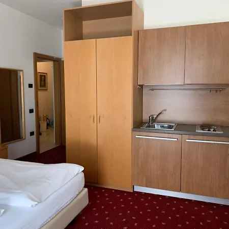 Hotel Garni Enrosadira Vigo di Fassa Exterior foto