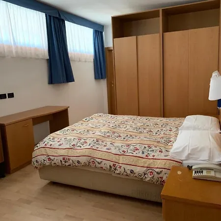 Hotel Garni Enrosadira Vigo di Fassa Exterior foto