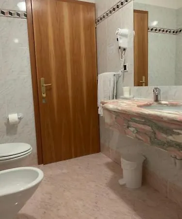 Hotel Garni Enrosadira Vigo di Fassa Exterior foto