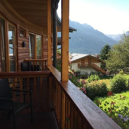 Hotel Garni Enrosadira Vigo di Fassa Exterior foto