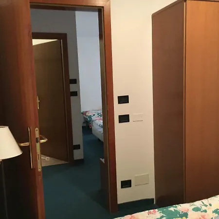 Hotel Garni Enrosadira Vigo di Fassa Exterior foto