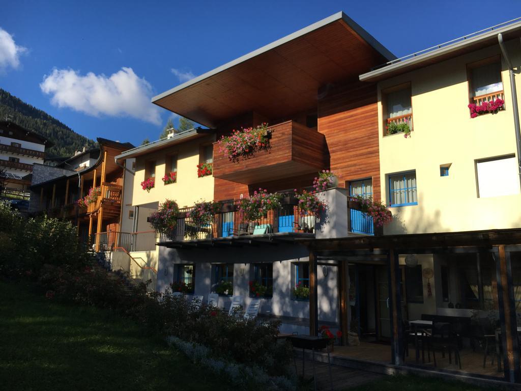 Hotel Garni Enrosadira 3*