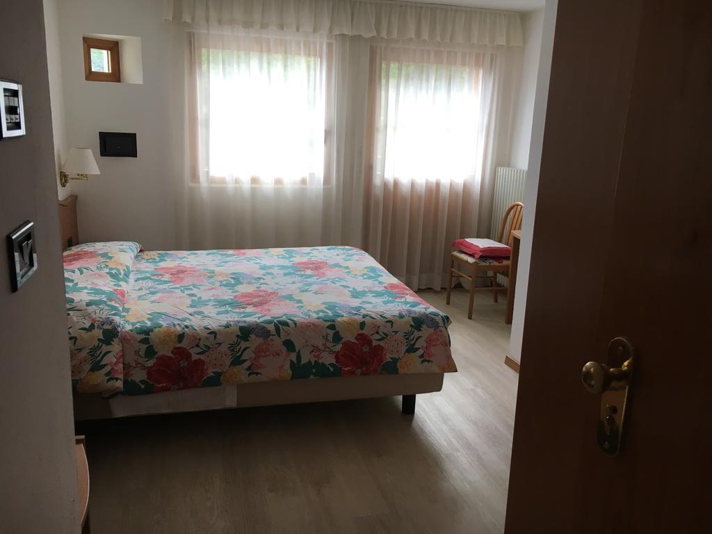 Hotel Garni Enrosadira